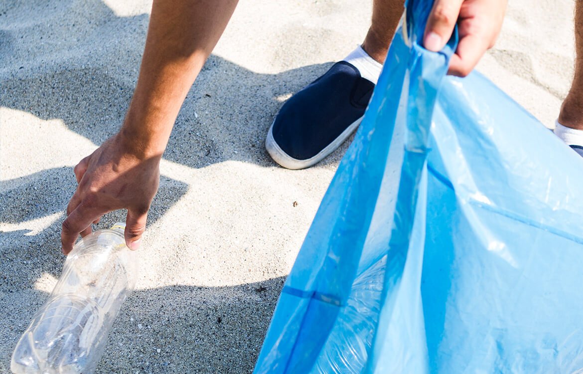 We Help UK With Global  Beach Cleaning